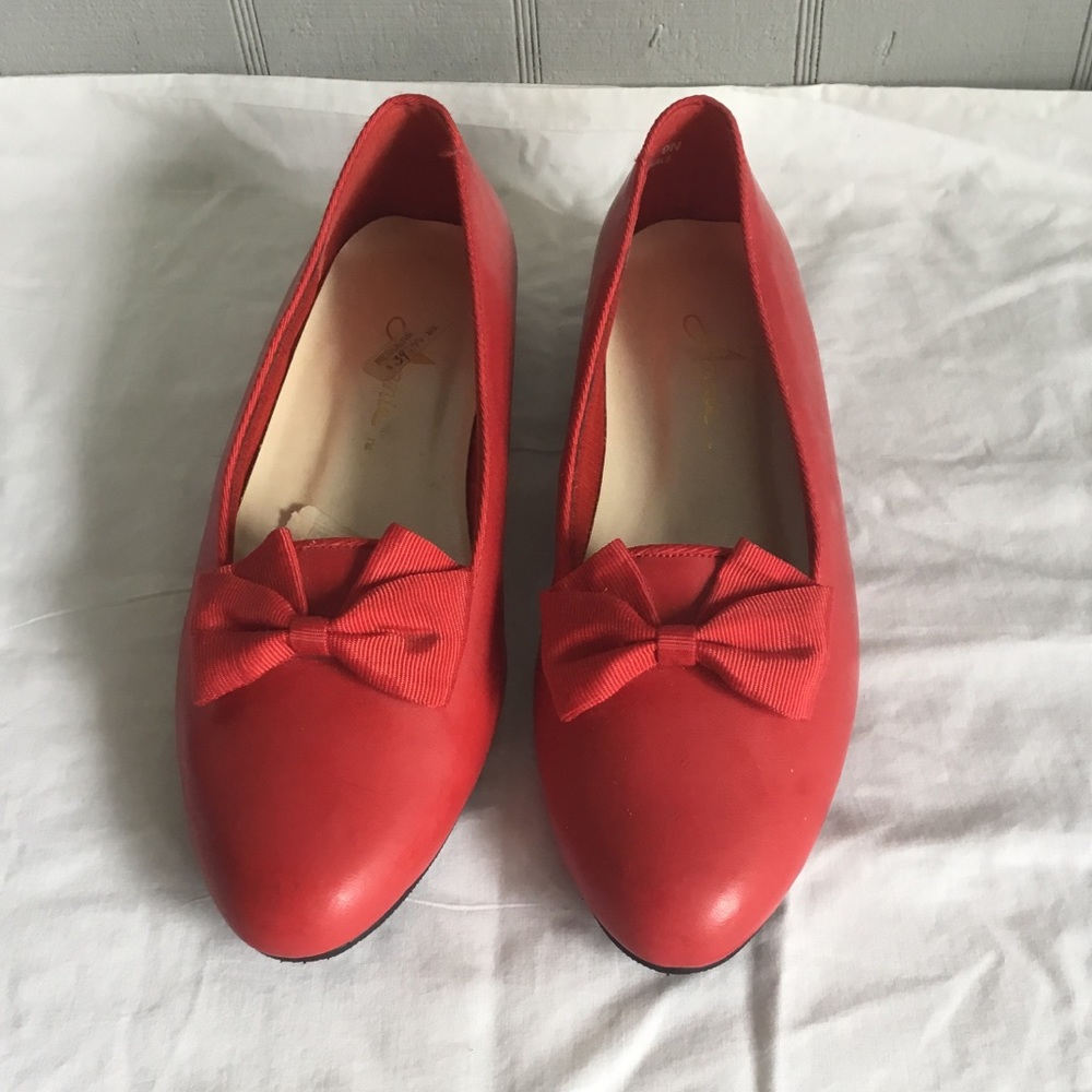 Never worn red Annie shoes